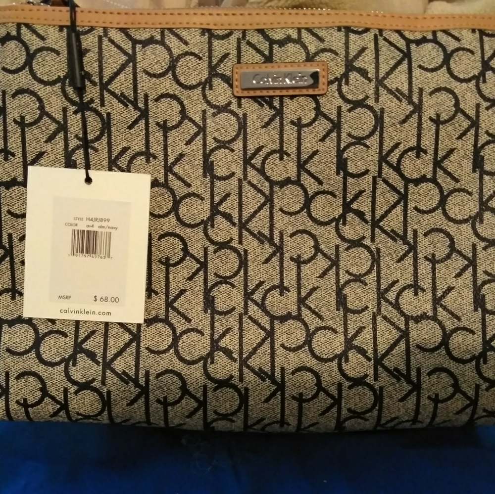 Makeup bag